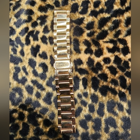 CLASSY MICHAEL KORS ROSE GOLD STAINLESS STEEL WATCH BAND ONLY 18MM 5" LONG - Picture 5 of 7